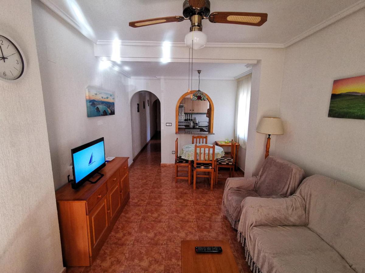 Rent An Apartment In ตอร์เรเวียคา ภายนอก รูปภาพ